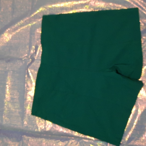 Shorts - Picture 3 of 6